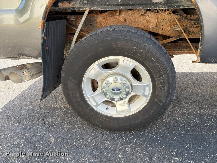 image for item FK0212 2012 Ford F350 Super Duty Crew Cab pickup truck