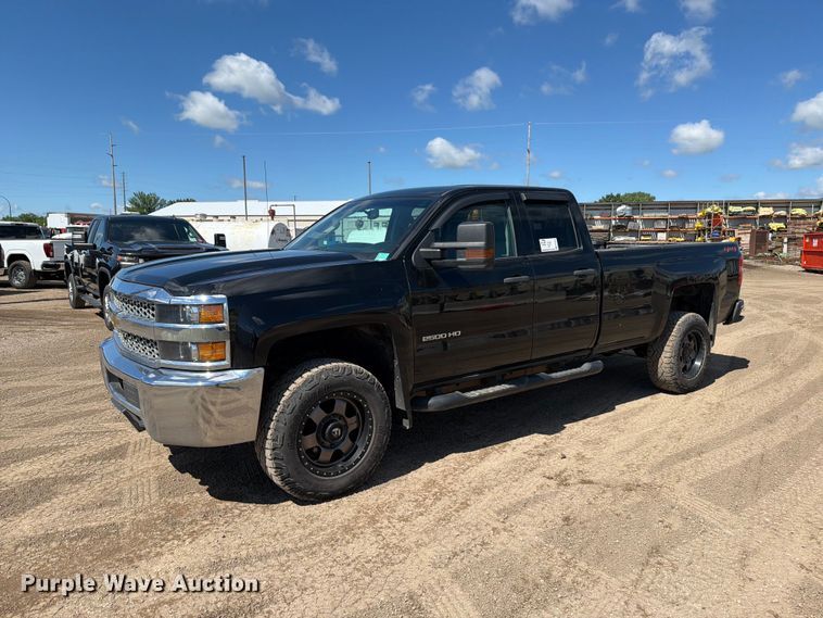 2019 Chevrolet Silverado 2500HD Ext. Cab pickup truck