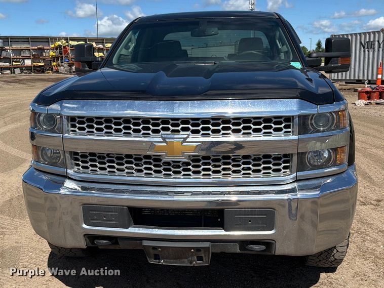 image for item FK0293 2019 Chevrolet Silverado 2500HD Ext. Cab pickup truck