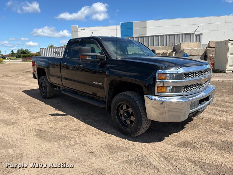 image for item FK0293 2019 Chevrolet Silverado 2500HD Ext. Cab pickup truck