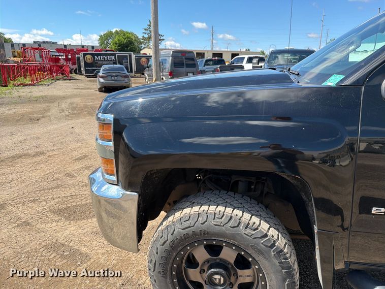 image for item FK0293 2019 Chevrolet Silverado 2500HD Ext. Cab pickup truck