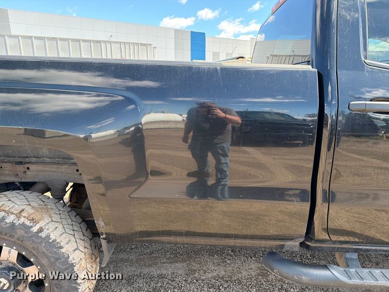 image for item FK0293 2019 Chevrolet Silverado 2500HD Ext. Cab pickup truck