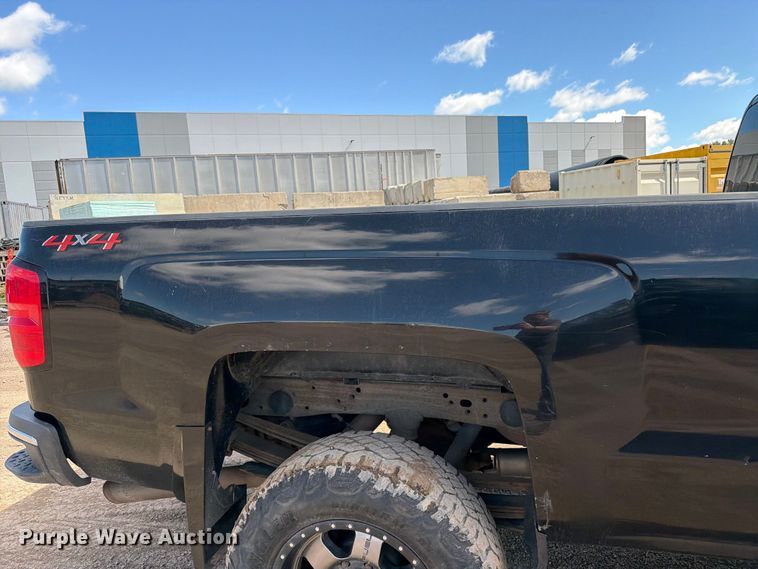 image for item FK0293 2019 Chevrolet Silverado 2500HD Ext. Cab pickup truck