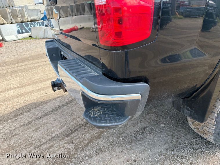 image for item FK0293 2019 Chevrolet Silverado 2500HD Ext. Cab pickup truck
