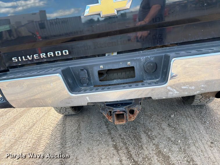 image for item FK0293 2019 Chevrolet Silverado 2500HD Ext. Cab pickup truck