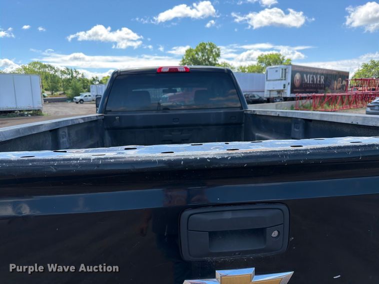 image for item FK0293 2019 Chevrolet Silverado 2500HD Ext. Cab pickup truck