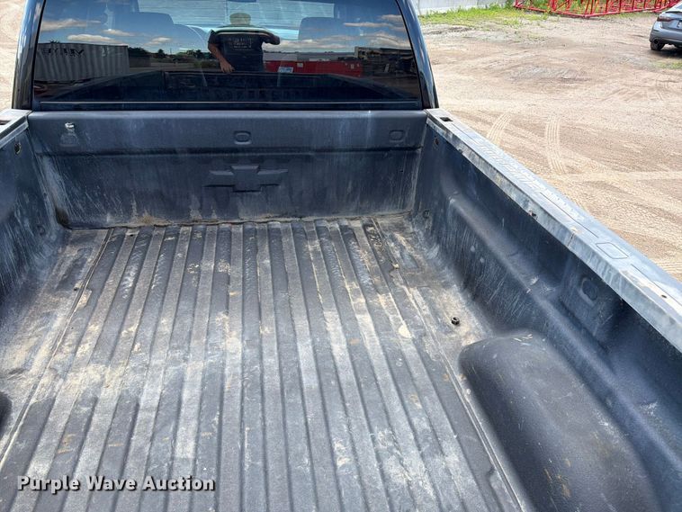 image for item FK0293 2019 Chevrolet Silverado 2500HD Ext. Cab pickup truck