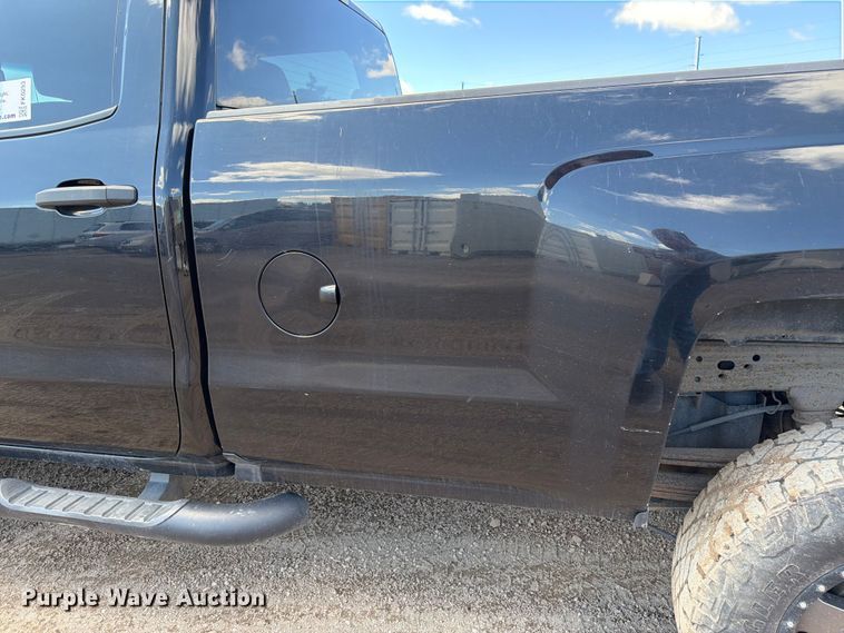image for item FK0293 2019 Chevrolet Silverado 2500HD Ext. Cab pickup truck