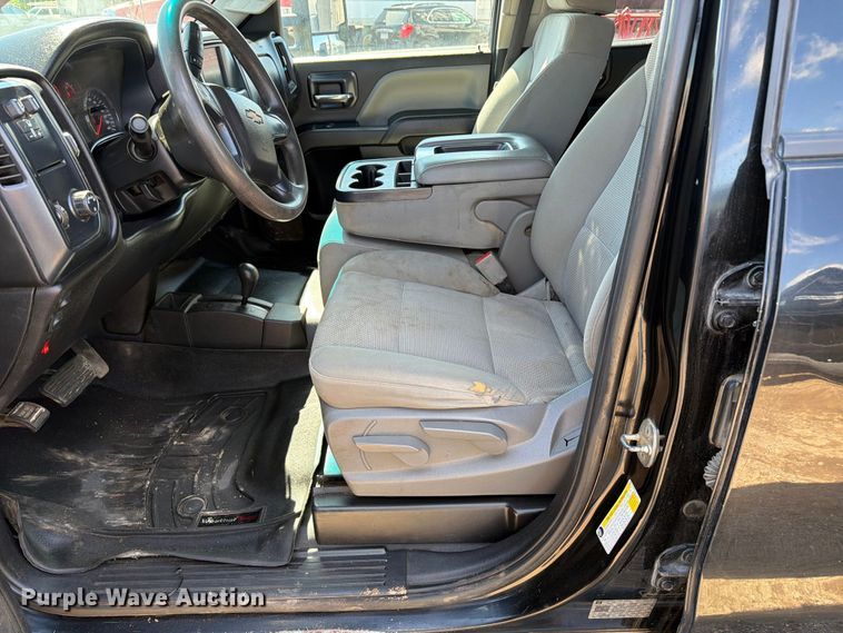 image for item FK0293 2019 Chevrolet Silverado 2500HD Ext. Cab pickup truck