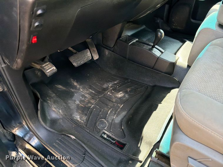 image for item FK0293 2019 Chevrolet Silverado 2500HD Ext. Cab pickup truck