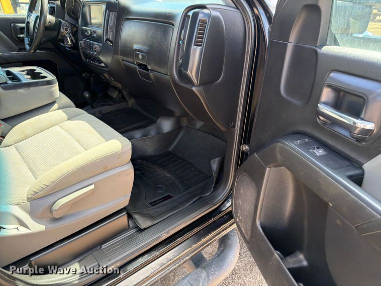 image for item FK0293 2019 Chevrolet Silverado 2500HD Ext. Cab pickup truck