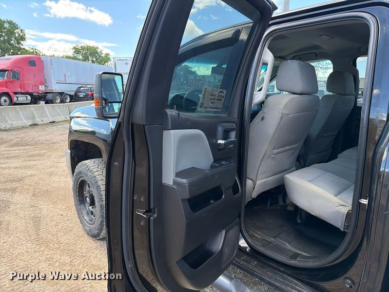 image for item FK0293 2019 Chevrolet Silverado 2500HD Ext. Cab pickup truck