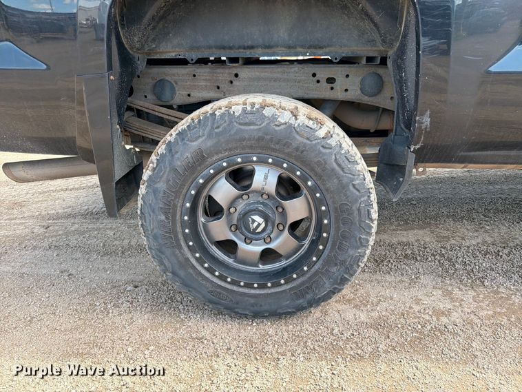 image for item FK0293 2019 Chevrolet Silverado 2500HD Ext. Cab pickup truck