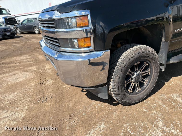 image for item FK0294 2017 Chevrolet Silverado 2500HD Ext. Cab pickup truck