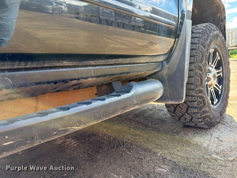 image for item FK0294 2017 Chevrolet Silverado 2500HD Ext. Cab pickup truck