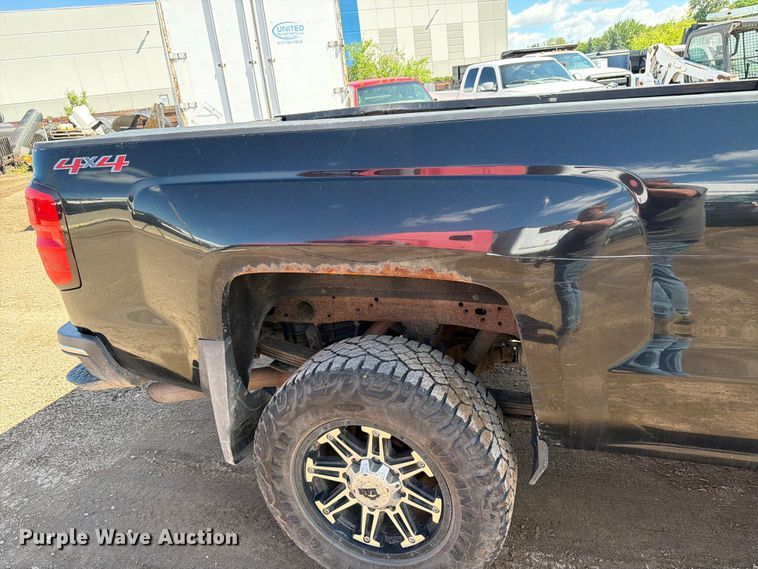 image for item FK0294 2017 Chevrolet Silverado 2500HD Ext. Cab pickup truck
