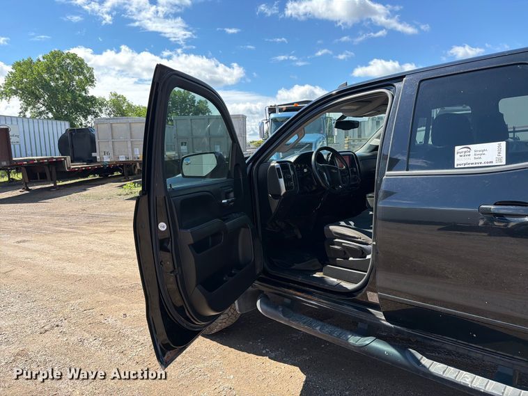 image for item FK0294 2017 Chevrolet Silverado 2500HD Ext. Cab pickup truck