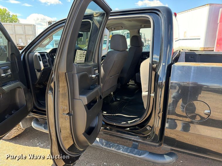 image for item FK0294 2017 Chevrolet Silverado 2500HD Ext. Cab pickup truck