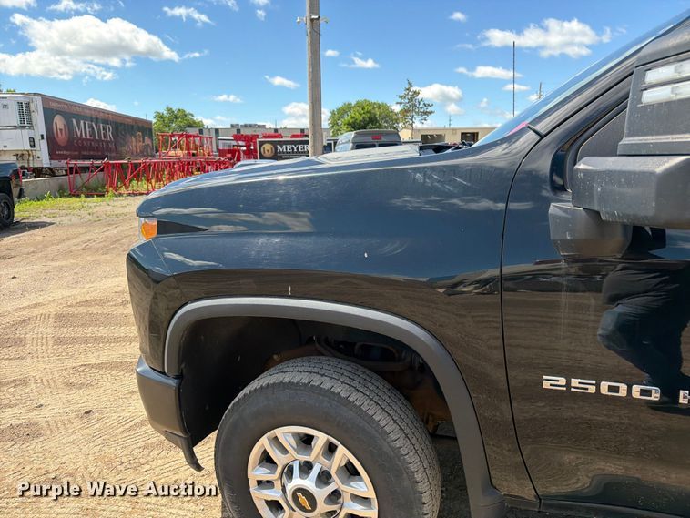 image for item FK0295 2021 Chevrolet Silverado 2500HD Ext. Cab pickup truck