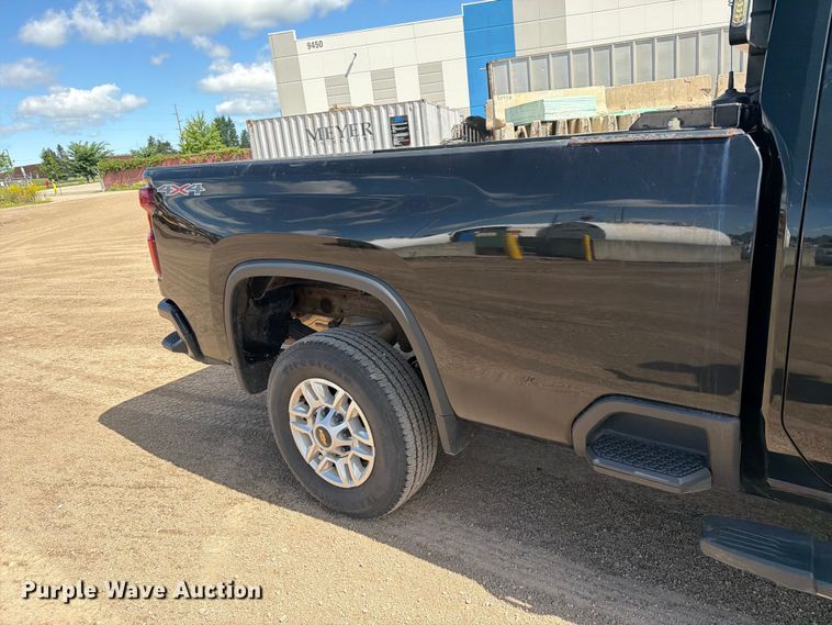 image for item FK0295 2021 Chevrolet Silverado 2500HD Ext. Cab pickup truck