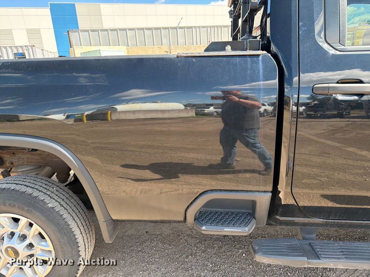 image for item FK0295 2021 Chevrolet Silverado 2500HD Ext. Cab pickup truck