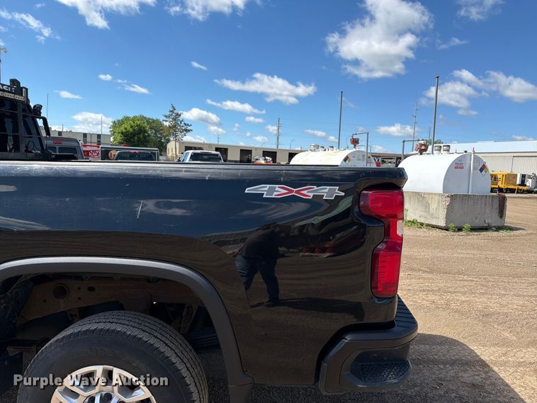 image for item FK0295 2021 Chevrolet Silverado 2500HD Ext. Cab pickup truck