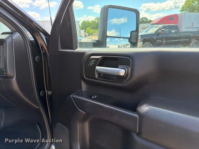 image for item FK0295 2021 Chevrolet Silverado 2500HD Ext. Cab pickup truck