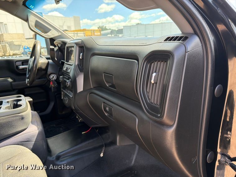 image for item FK0295 2021 Chevrolet Silverado 2500HD Ext. Cab pickup truck