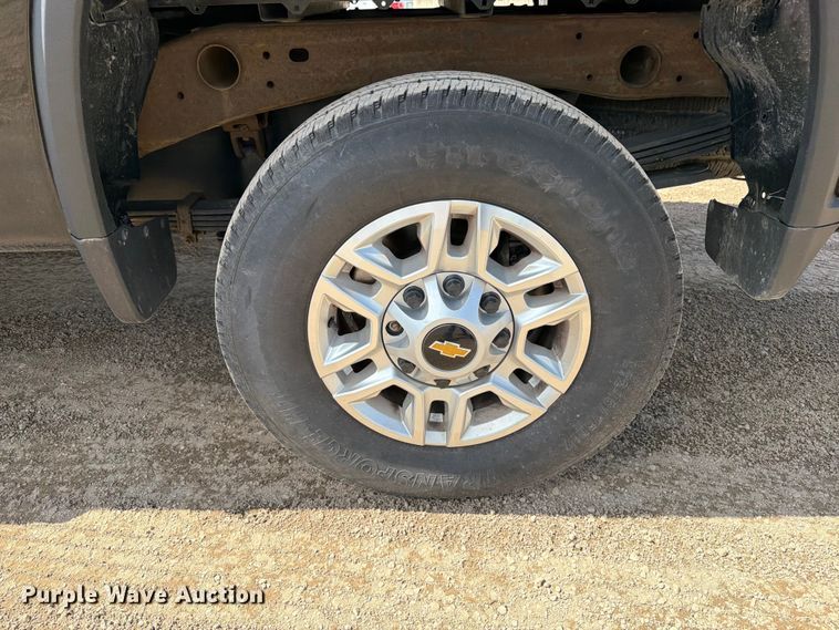 image for item FK0295 2021 Chevrolet Silverado 2500HD Ext. Cab pickup truck
