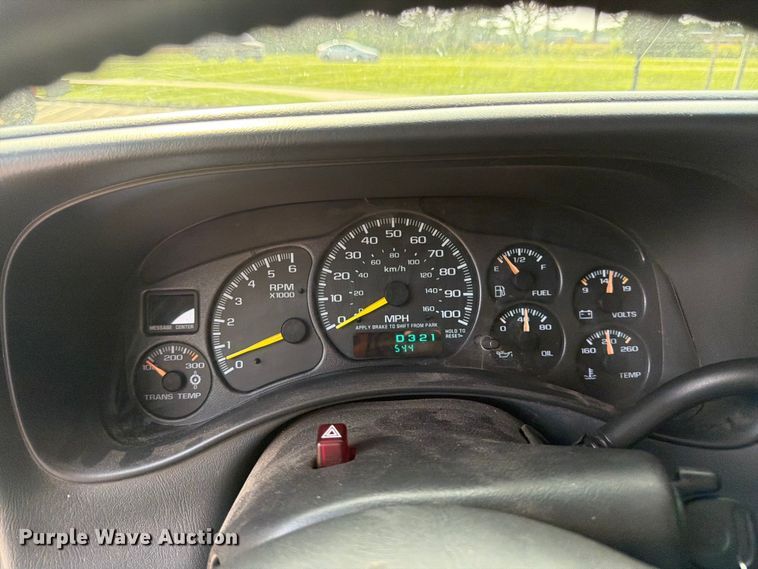 image for item FK3002 2001 Chevrolet Silverado 2500HD Ext. Cab pickup truck