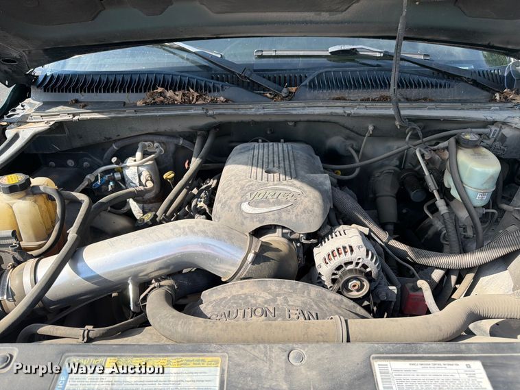 image for item FK3002 2001 Chevrolet Silverado 2500HD Ext. Cab pickup truck