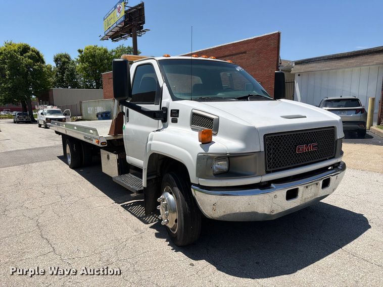 image for item FK3014 2007 GMC C5500 rollback truck
