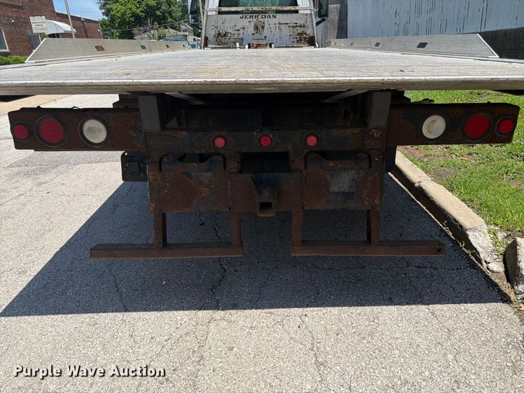 image for item FK3014 2007 GMC C5500 rollback truck