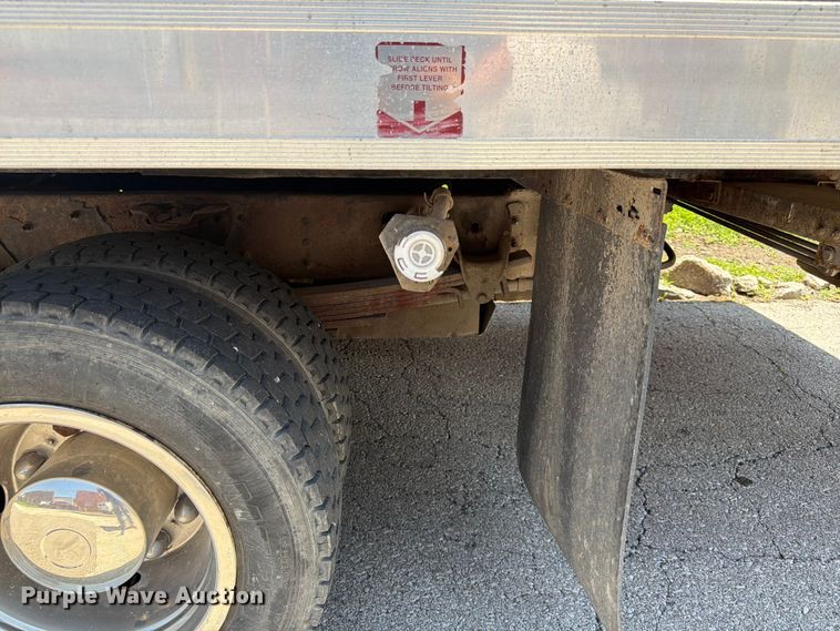 image for item FK3014 2007 GMC C5500 rollback truck