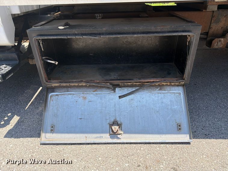 image for item FK3014 2007 GMC C5500 rollback truck