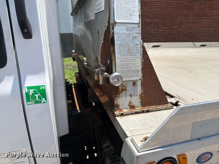 image for item FK3014 2007 GMC C5500 rollback truck