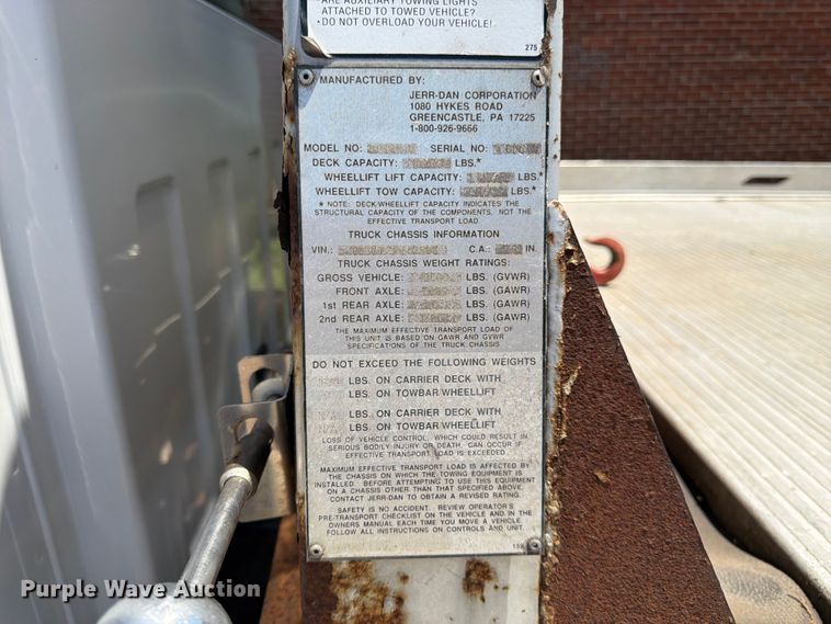 image for item FK3014 2007 GMC C5500 rollback truck