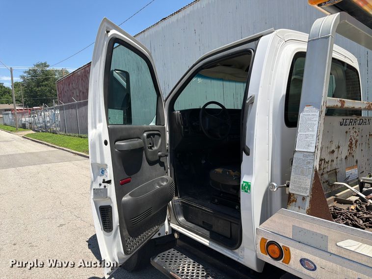 image for item FK3014 2007 GMC C5500 rollback truck