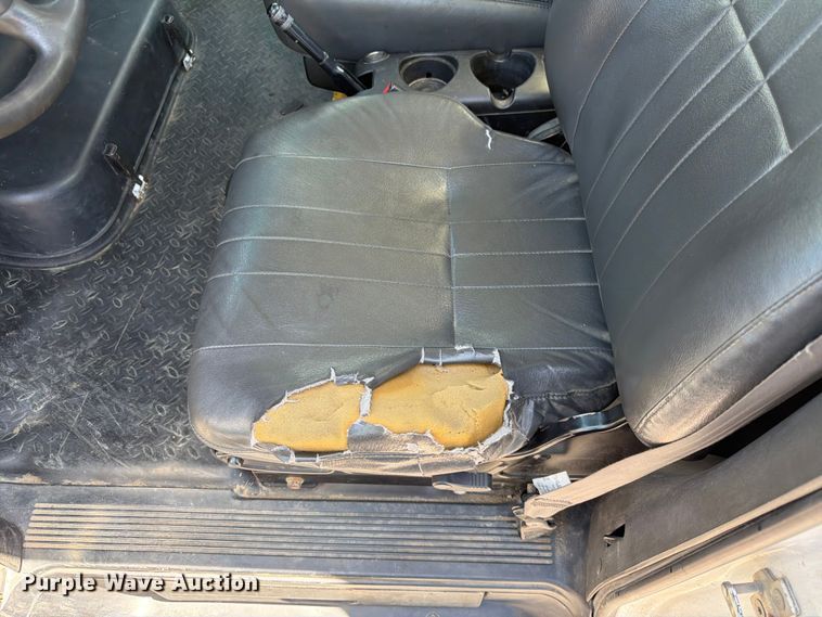 image for item FK3014 2007 GMC C5500 rollback truck
