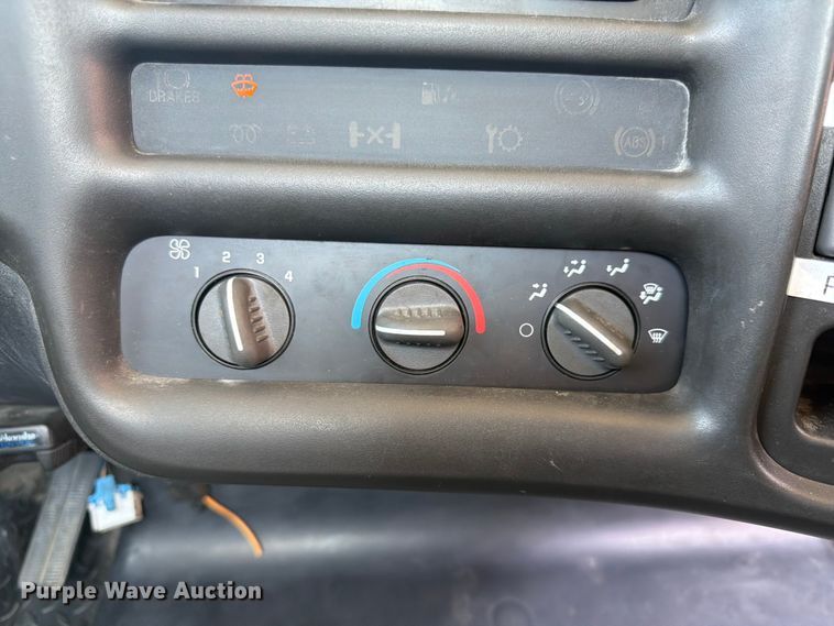 image for item FK3014 2007 GMC C5500 rollback truck