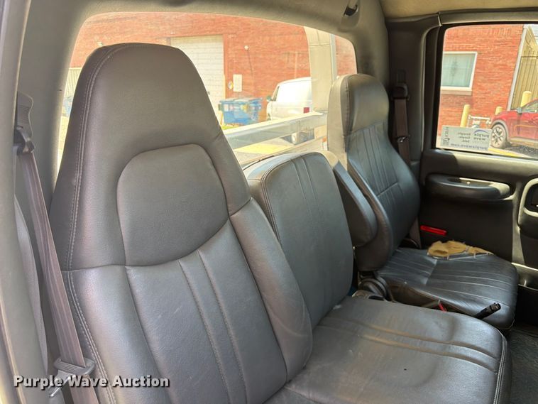 image for item FK3014 2007 GMC C5500 rollback truck