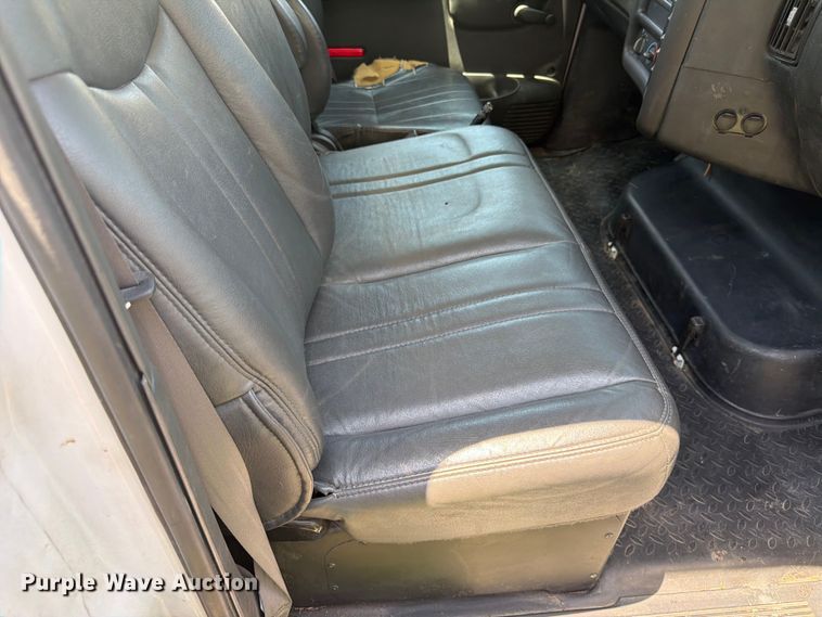 image for item FK3014 2007 GMC C5500 rollback truck