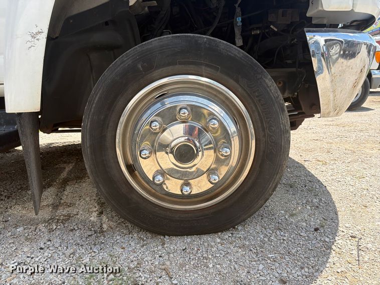 image for item FK3014 2007 GMC C5500 rollback truck