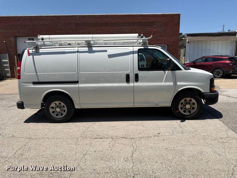image for item FK3015 2013 Chevrolet Express 1500 van