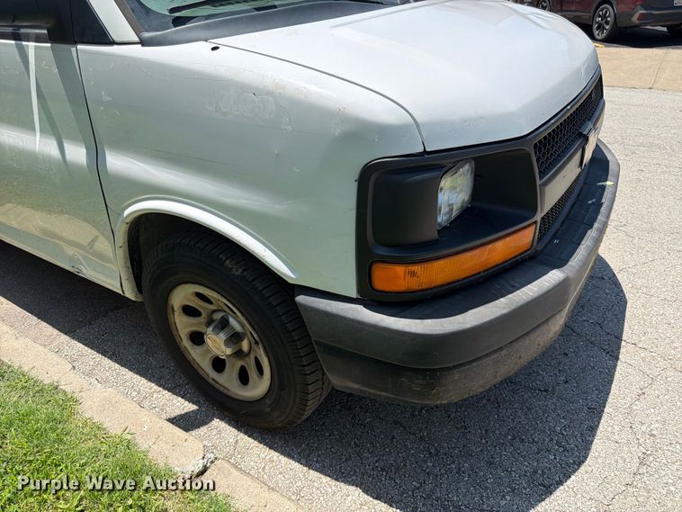 image for item FK3015 2013 Chevrolet Express 1500 van