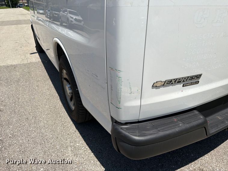 image for item FK3015 2013 Chevrolet Express 1500 van