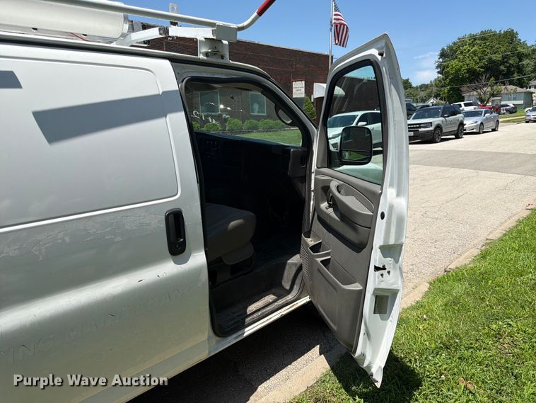 image for item FK3015 2013 Chevrolet Express 1500 van