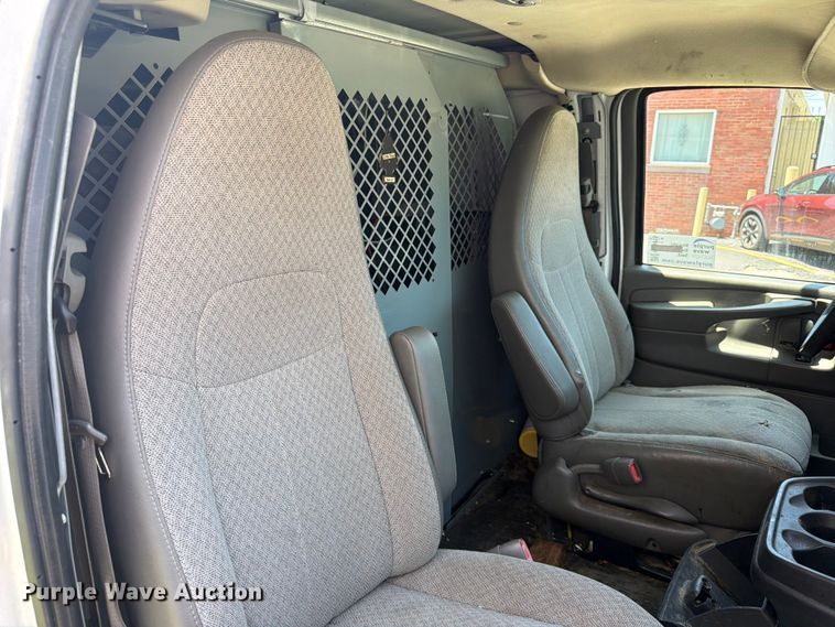 image for item FK3015 2013 Chevrolet Express 1500 van