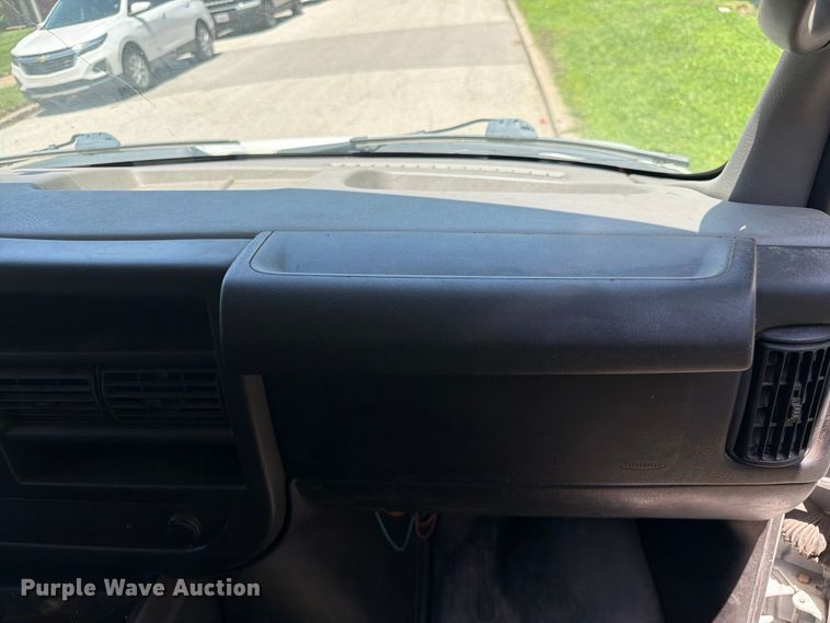image for item FK3015 2013 Chevrolet Express 1500 van