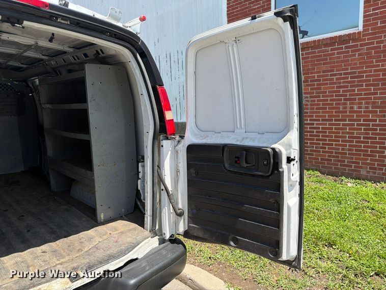 image for item FK3015 2013 Chevrolet Express 1500 van